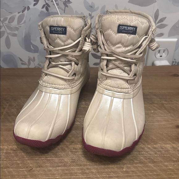Girls Sperry boots - Picture 2 of 7